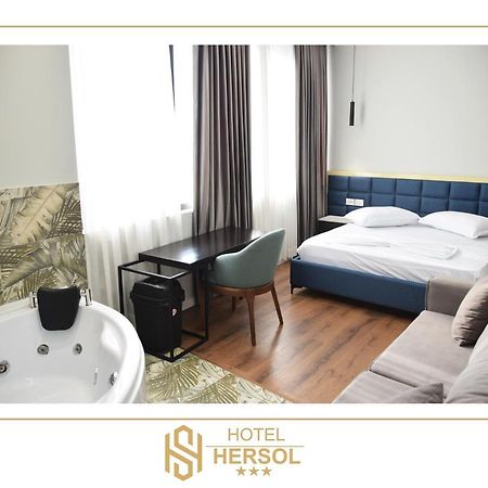 Hotel Hersol دراس المظهر الخارجي الصورة