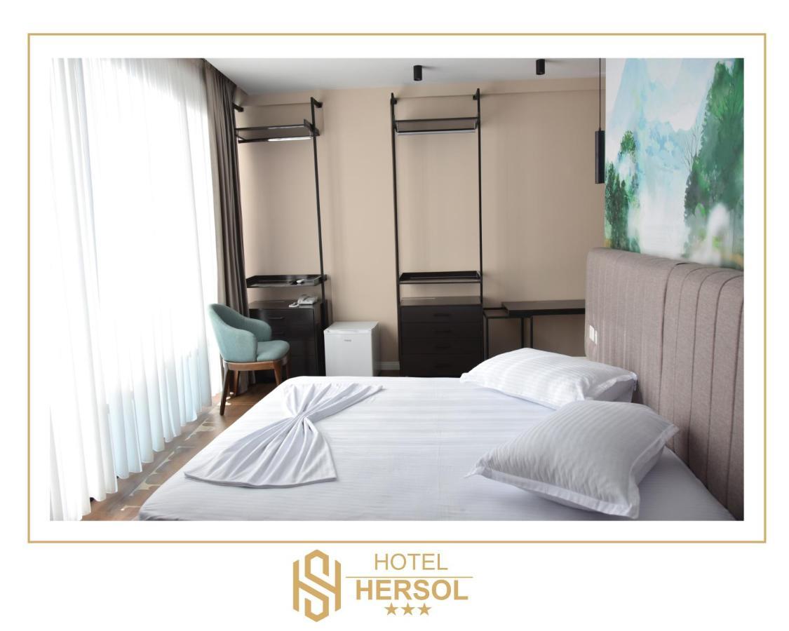 Hotel Hersol دراس المظهر الخارجي الصورة