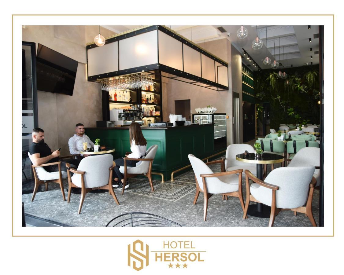 Hotel Hersol دراس المظهر الخارجي الصورة