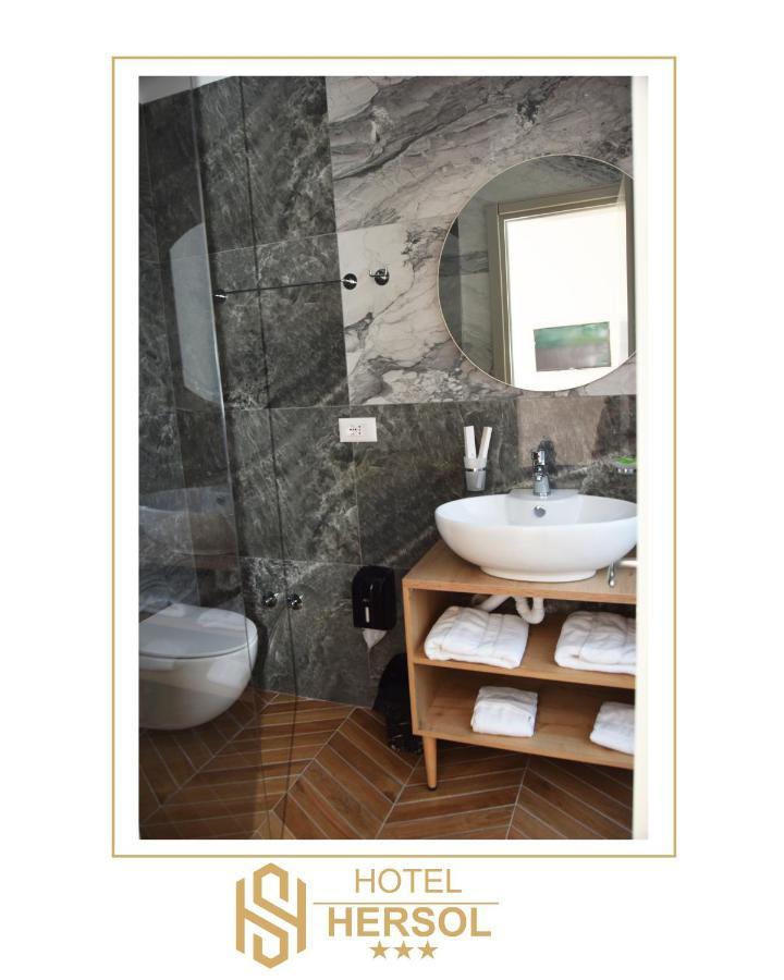 Hotel Hersol دراس المظهر الخارجي الصورة